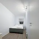 Apartament Unique Place By 19 *